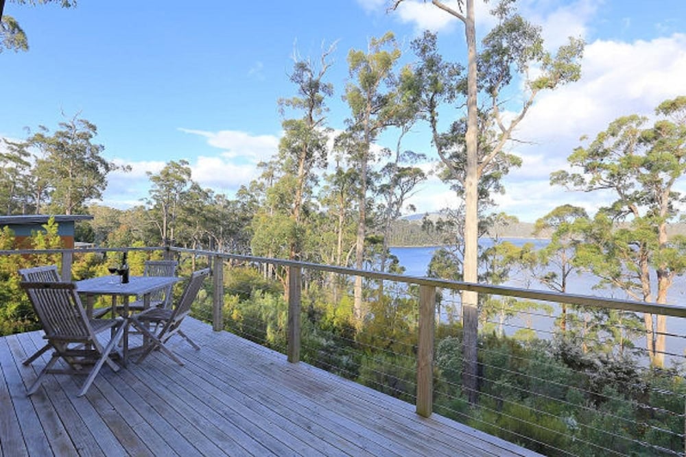 Stewarts Bay Lodge 28/65