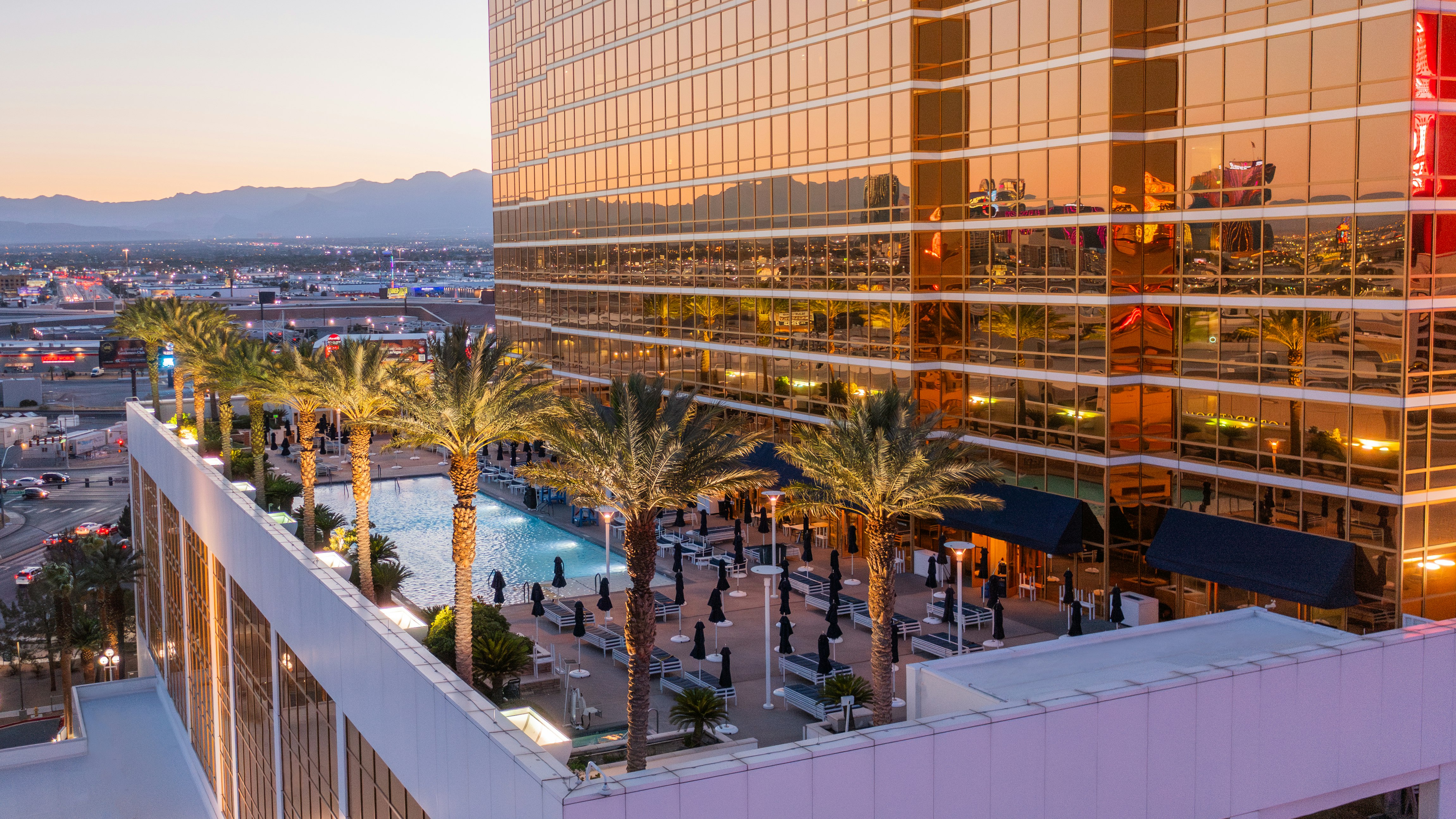 Trump International Hotel Las Vegas 6/83