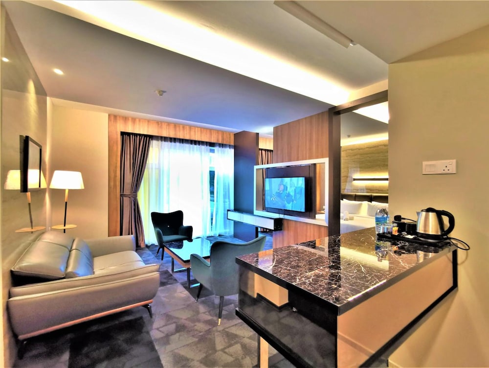 Prestigo Hotel 34/53