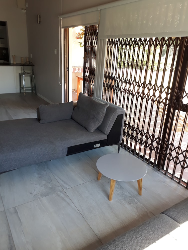 Lauradale Accommodation 30/50