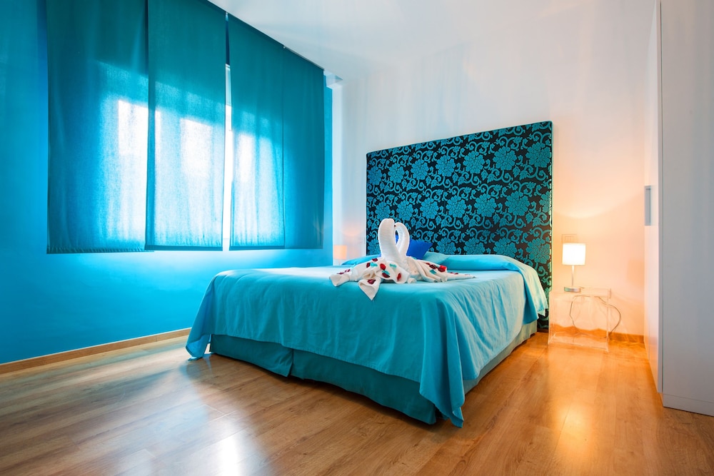 Emily Suites 15/51