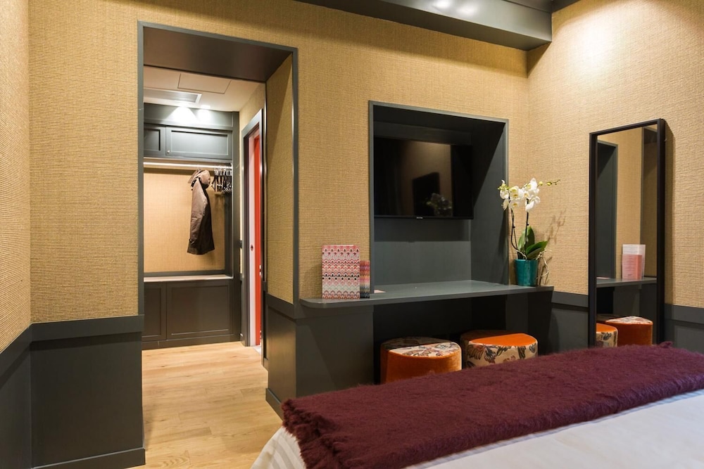 Living Suites by Brera Apartments 20/37