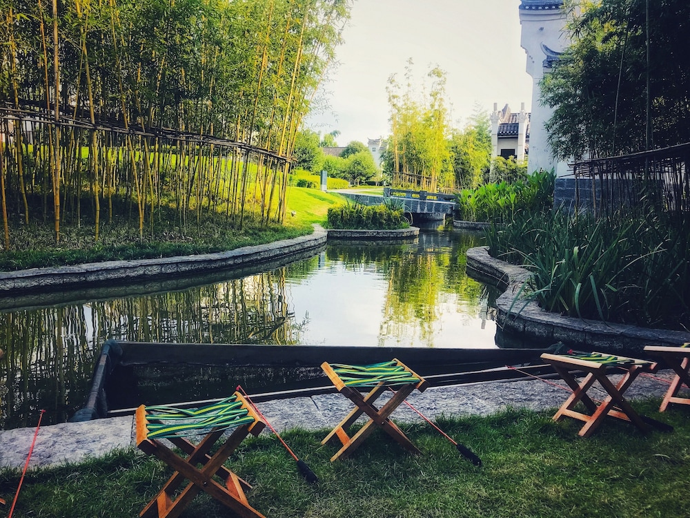 Banyan Tree Yangshuo 46/50