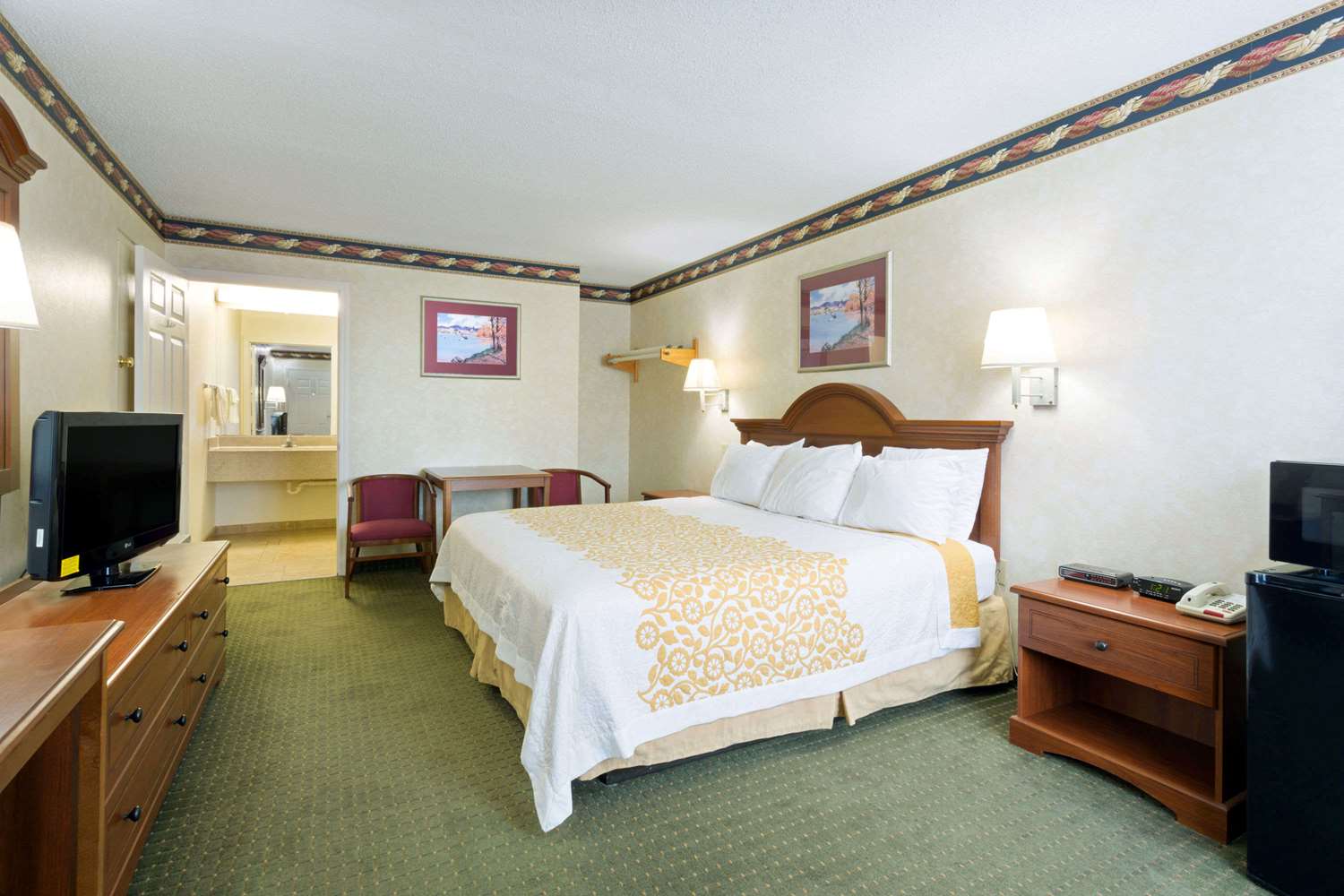 Days Inn By Wyndham Clinton 6/21
