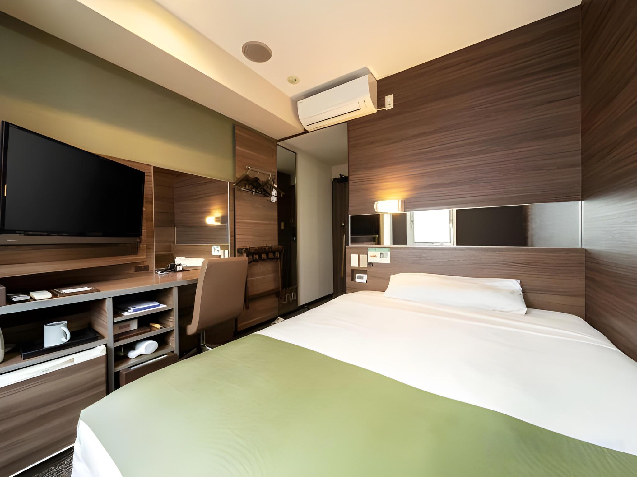 Standard, Double Bed, Bathtub, Smoking