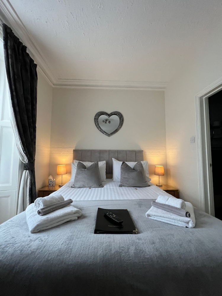 Abbey House B&amp;B 45/61