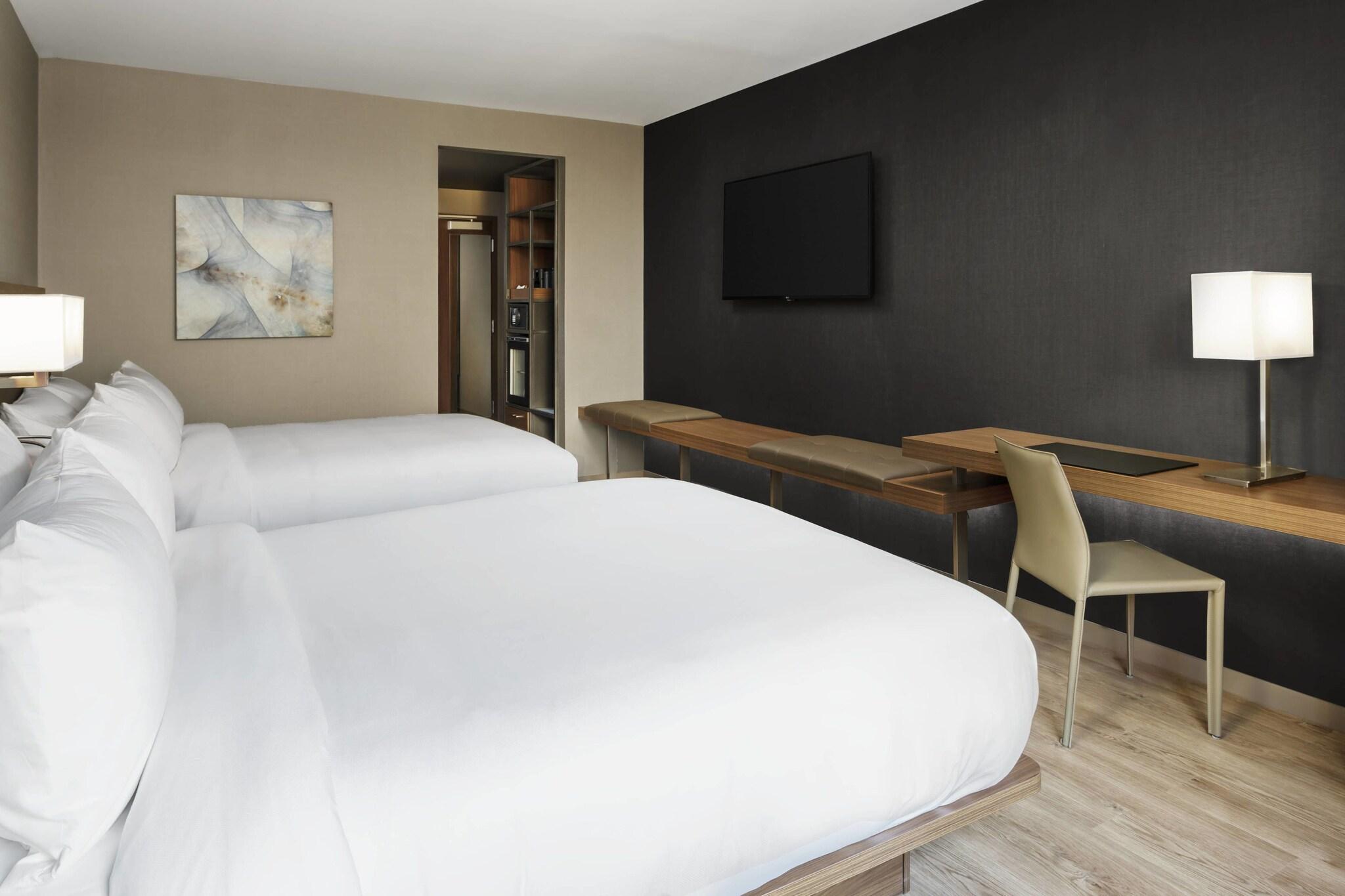 غرفة بسرير مزدوج لذوي الإعاقة، AC Hotel by Marriott Chapel Hill Downtown 5/7