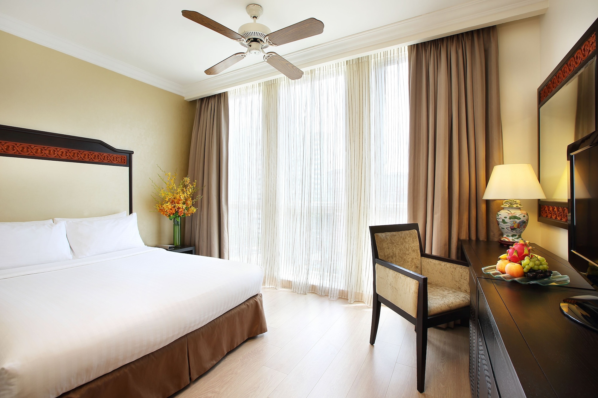 SUPERIOR ROOM