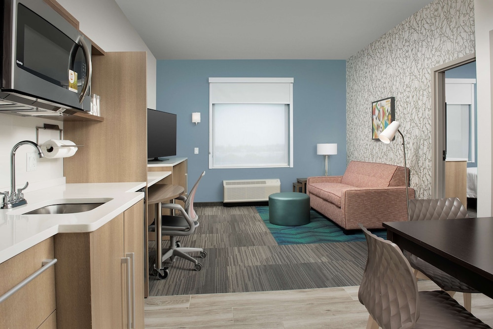 Home2 Suites by Hilton Miami Doral/West Airport, FL 39/43