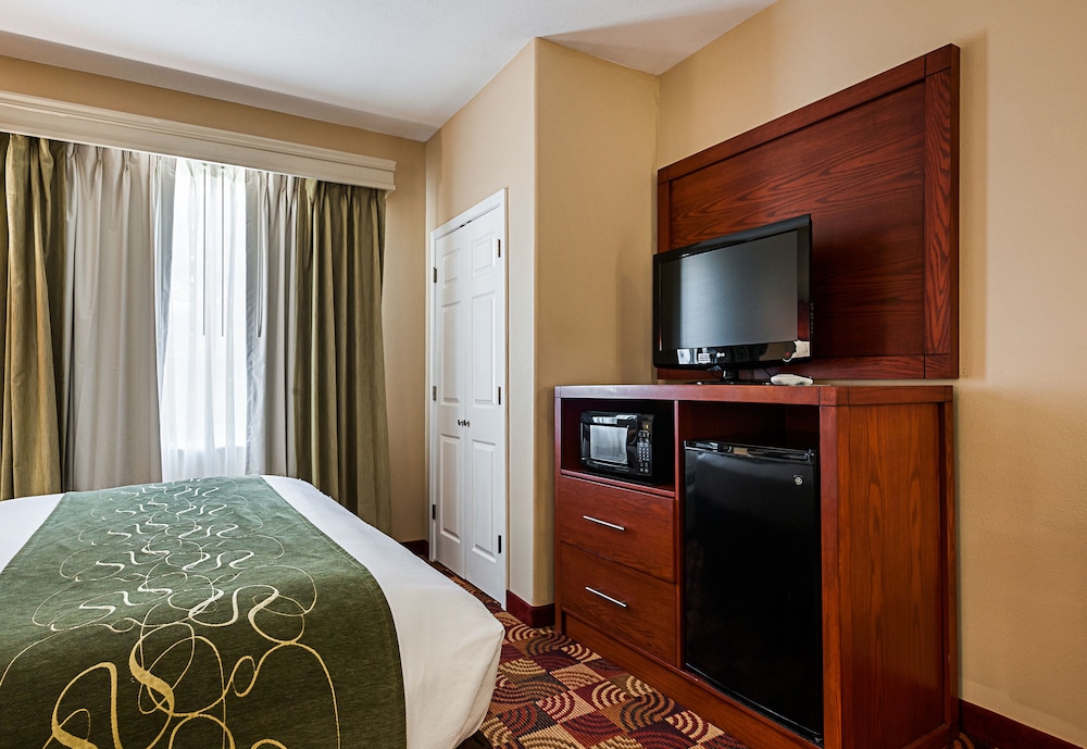 Comfort Suites Lake Charles 15/48
