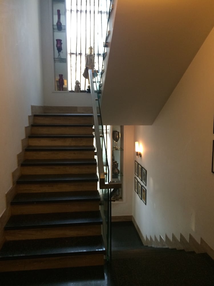 Emblem Hotel 47/67