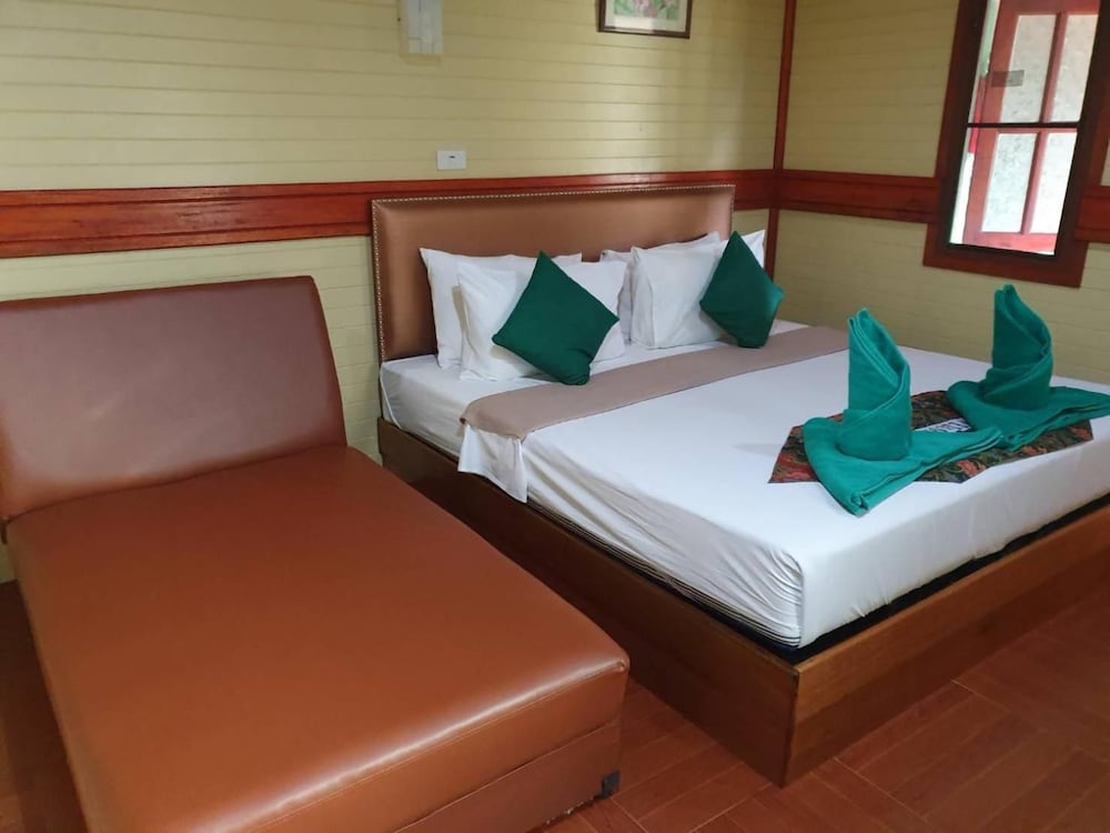The Royal Bamboo Lodge 9/50