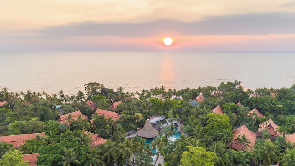 Anantara Hua Hin Resort 64/66