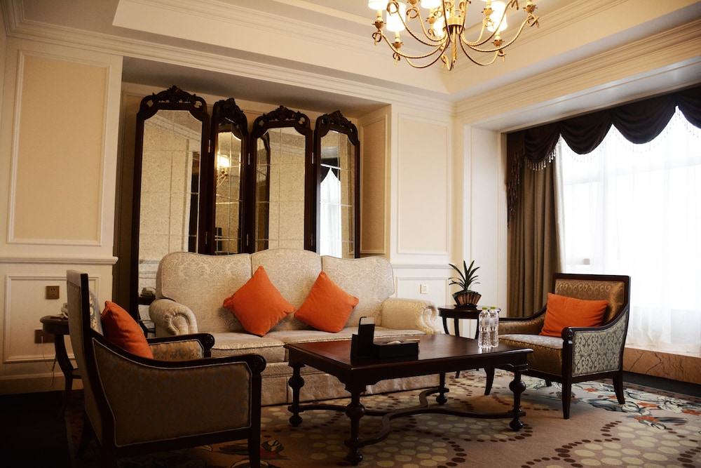 Yinxin Century Hotel 14/25