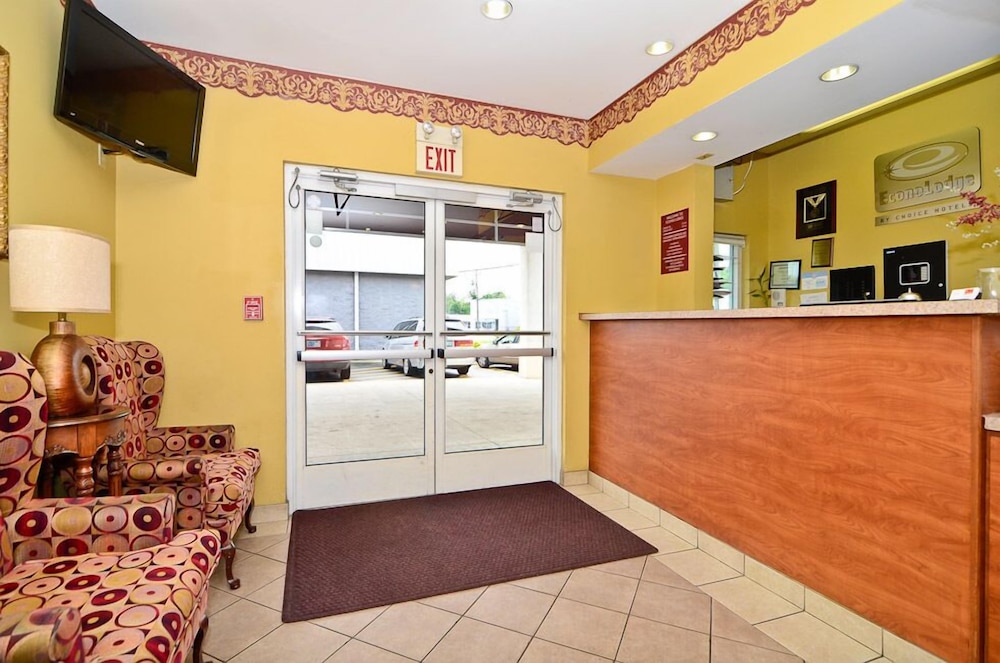 Econo Lodge Louisville Airport 10/40