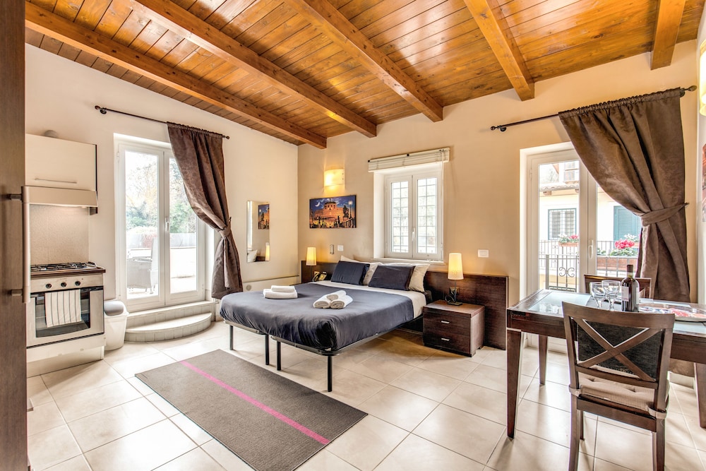 Aurelia Vatican Apartments 18/66