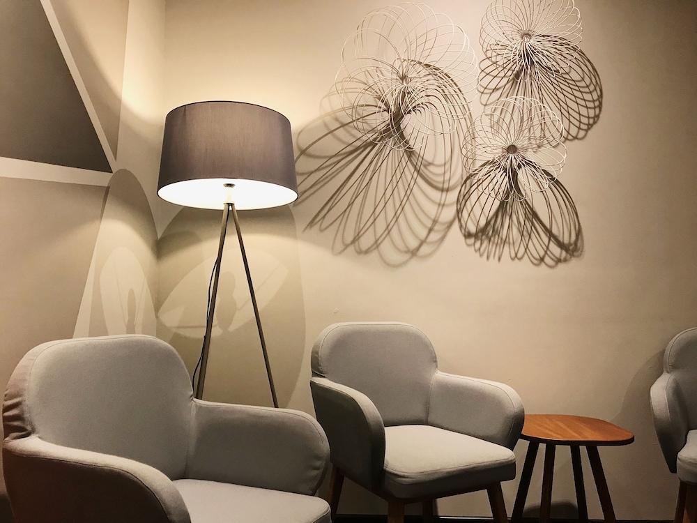 Juno Hotel Jatinegara 43/49