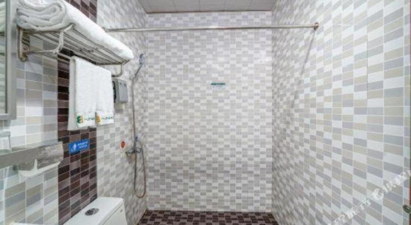 7 Days Inn (Dongguan Changping Railway Station) 40/41