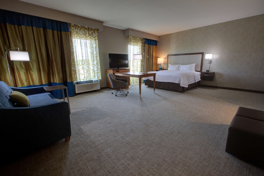 Hampton Inn And Suites Tampa Busch Gardens Area 28/46