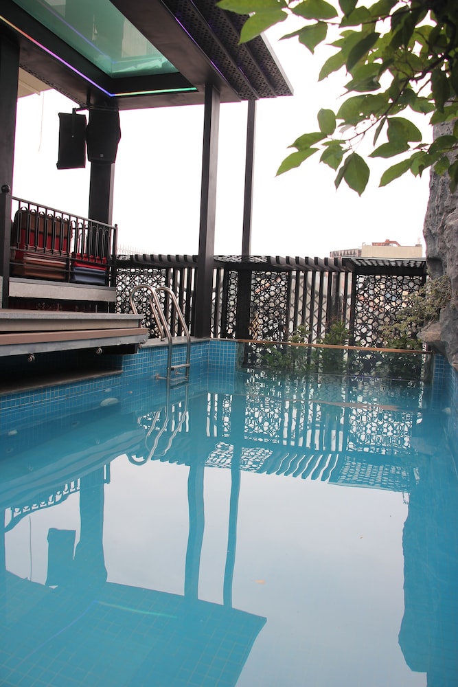 Rue de L amour Boutique Hotel 21/50