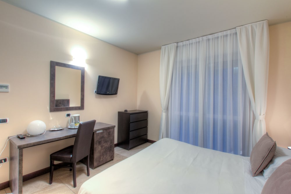 Hotel Kent 11/56