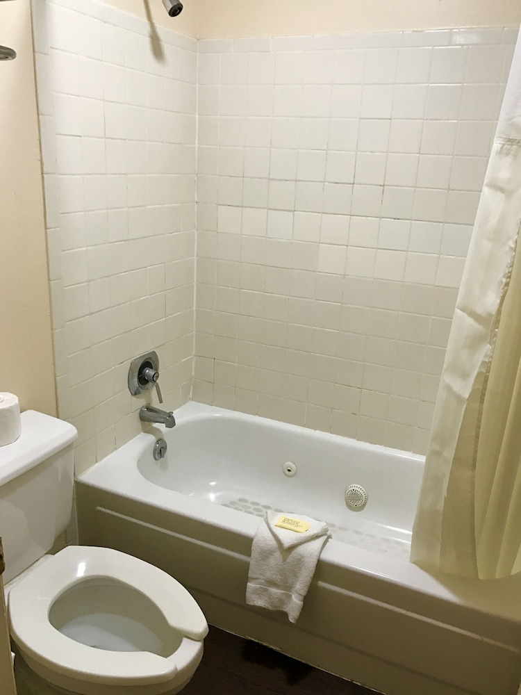 American Inn 7/35