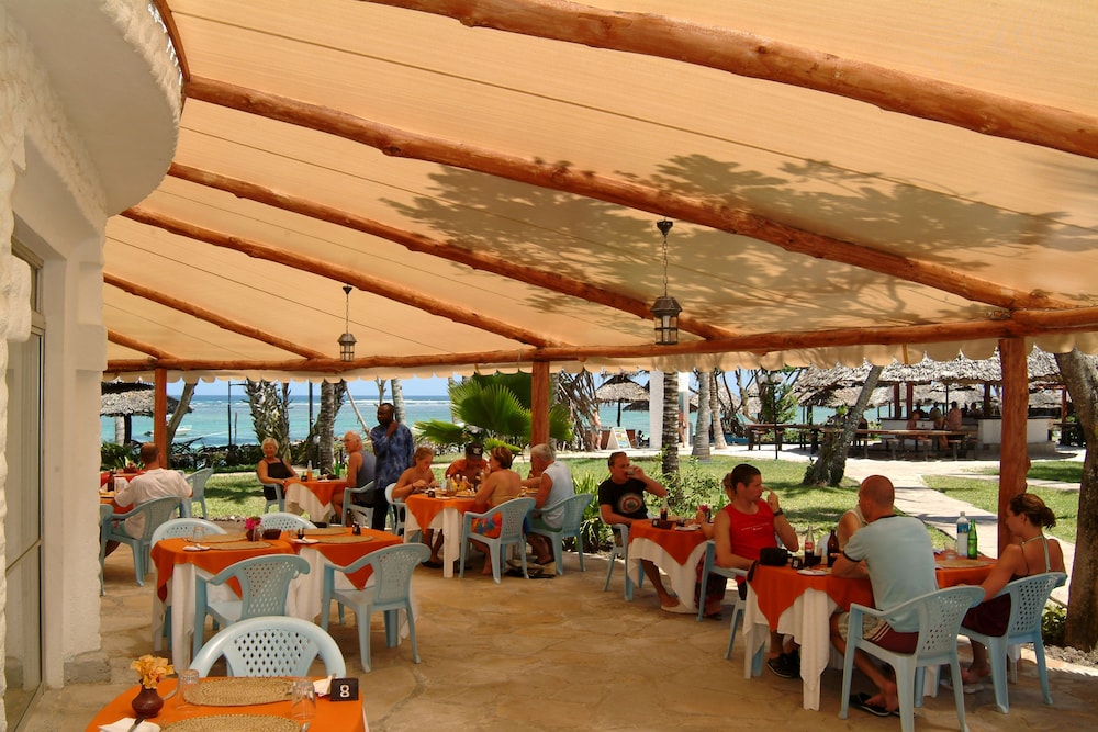 Southern Palms Beach Resort 36/54