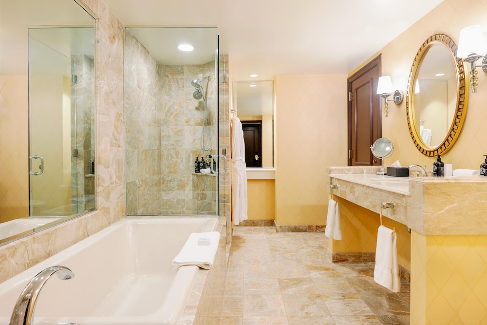 2 Bedrooms, Suite, 2 King Beds