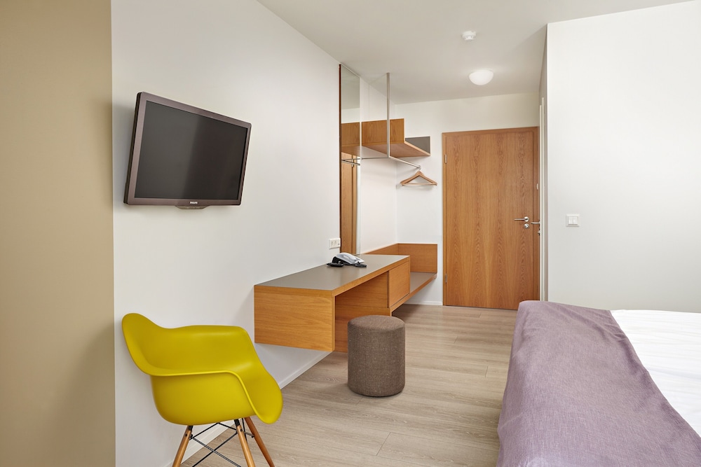 ICELANDAIR HOTEL HAMAR 43/68