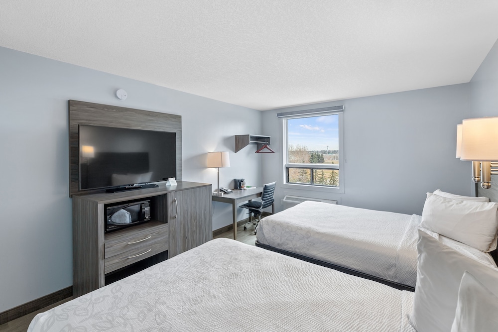 Emerald Hotel and Suites Calgary Airport 16/33