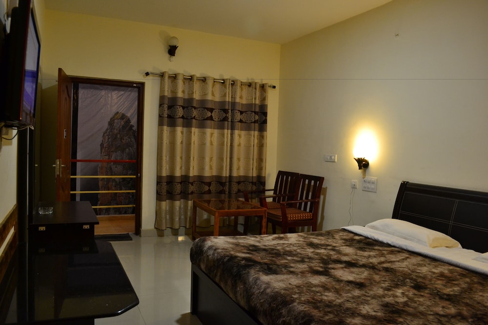 Kodai Sunshine Hotel 11/30