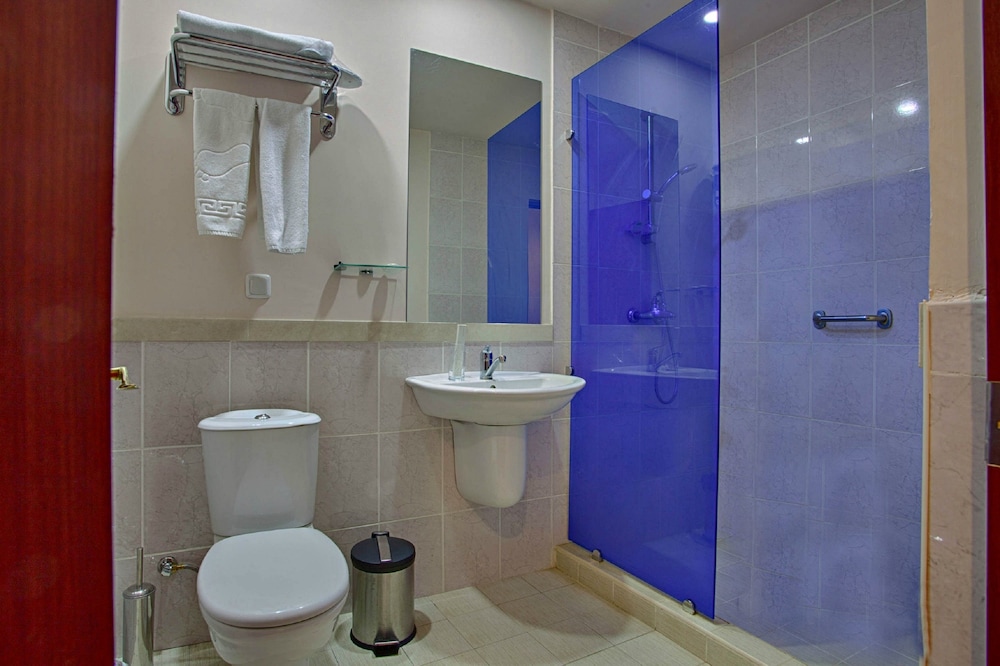 Economy Double Room (Full Double Bed)