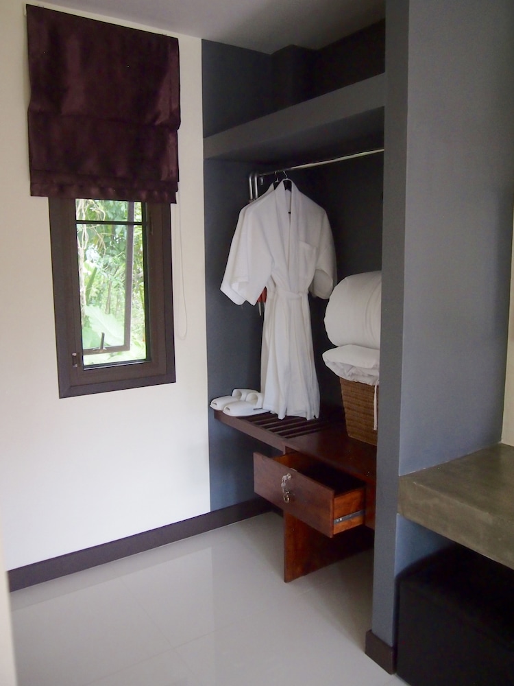 At Bangsak Resort 11/32