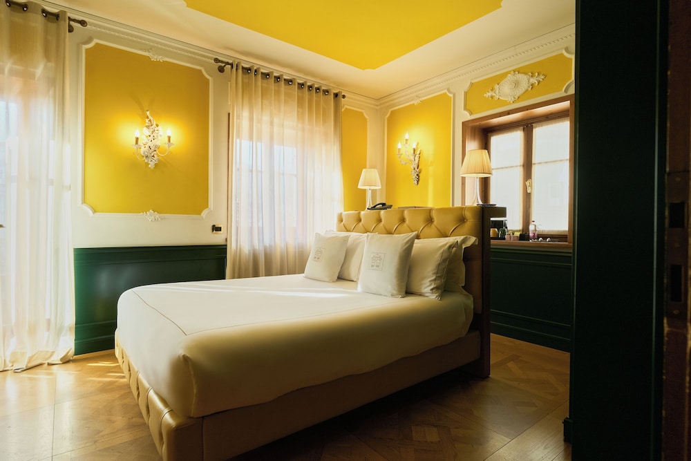 غرفة سوبيريور بسرير كوين، Ambra Cortina Luxury Fashion Boutique Hotel 7/10