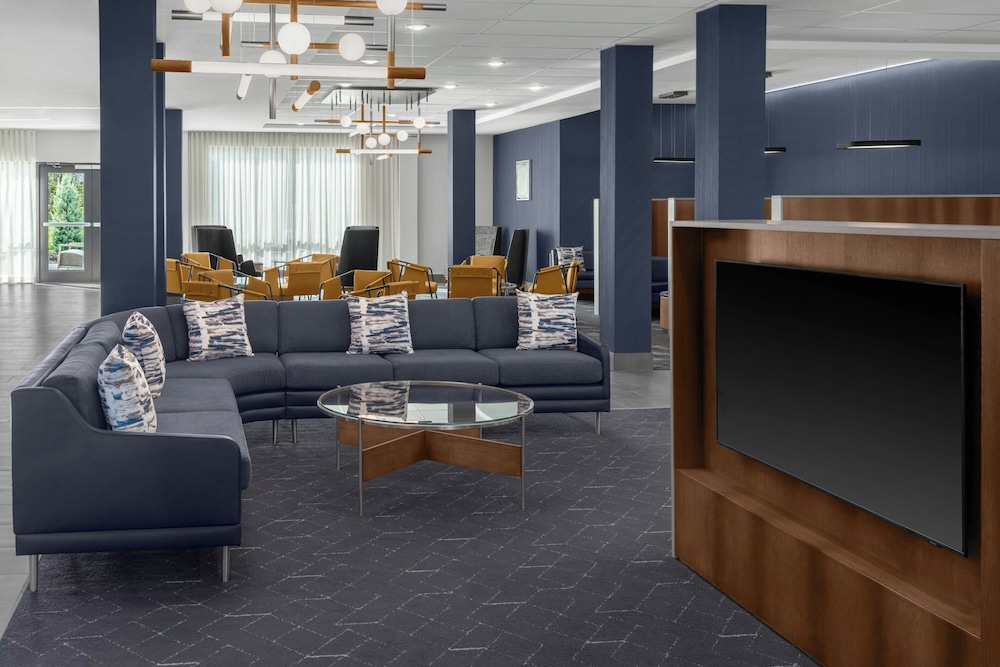 Courtyard By Marriott Sherman 38/45