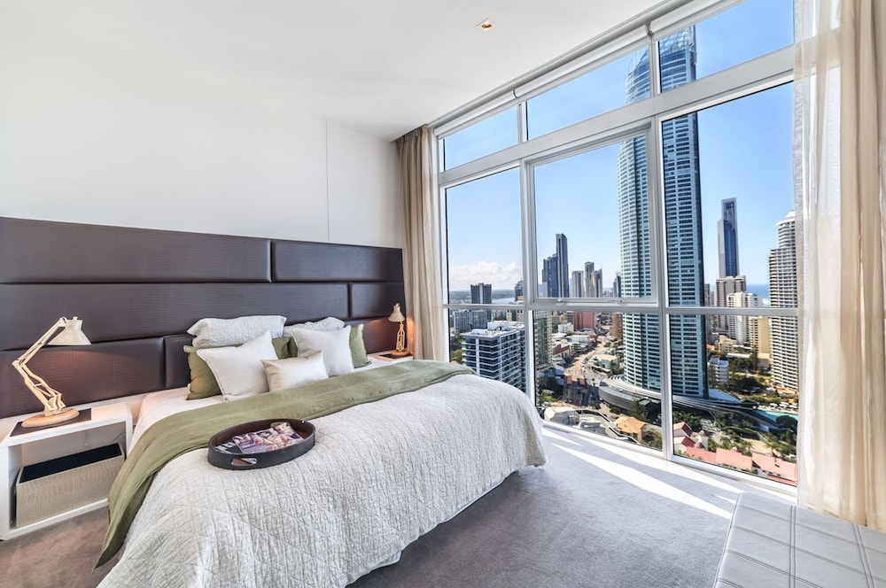 Artique Surfers Paradise 19/74