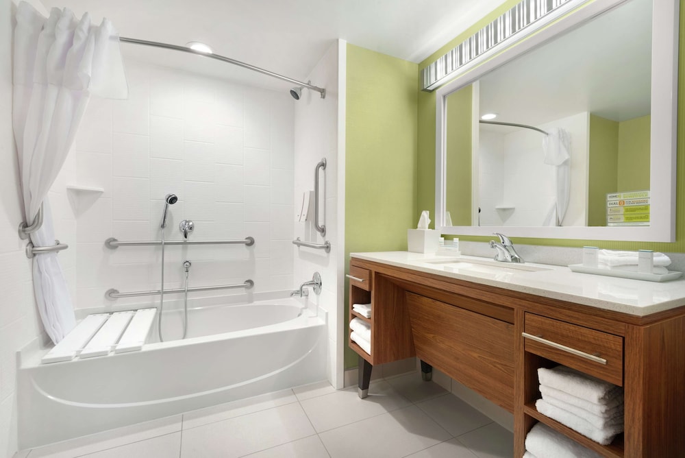 Home2 Suites By Hilton Milwaukee Airport 11/41