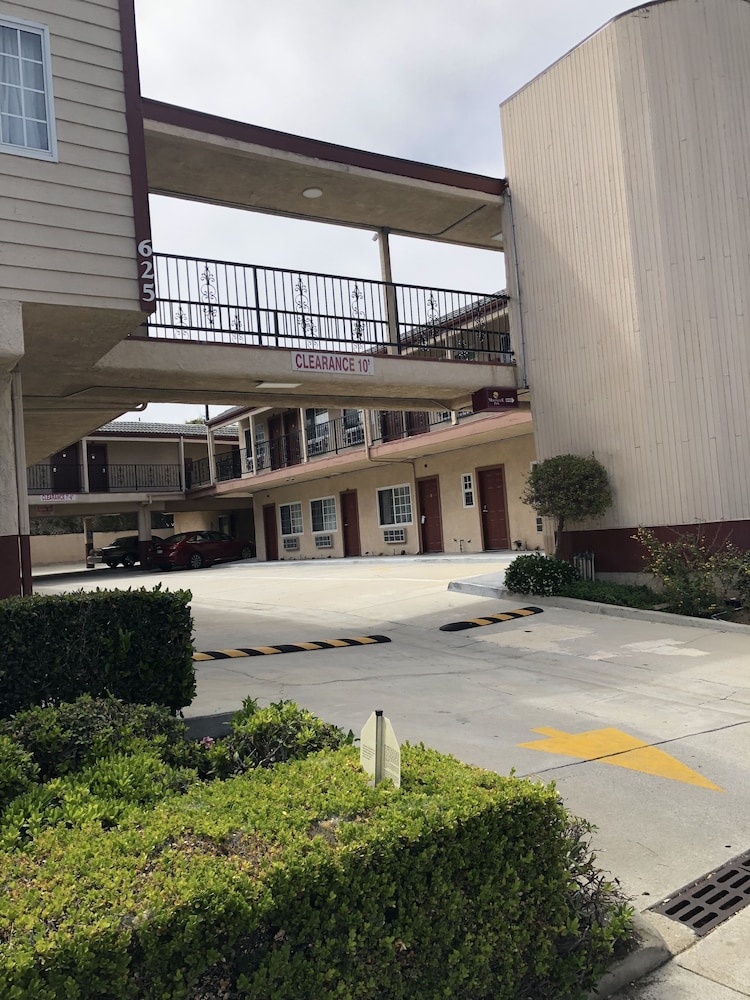 Moonlite Inn Redondo Beach 7/50