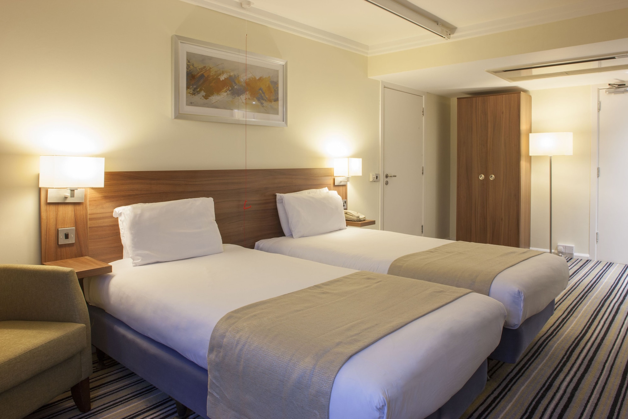 STANDARD, TWIN BEDS, ACCESSIBLE