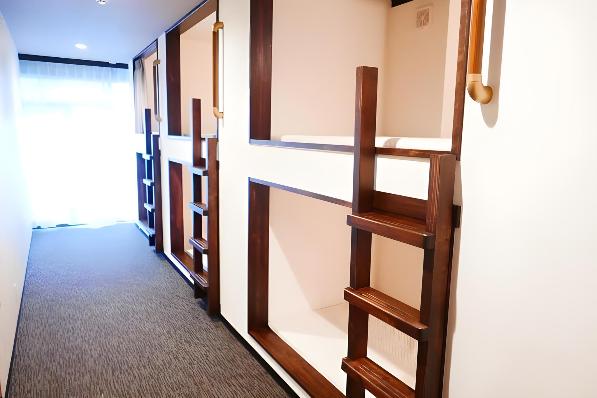 MIXED DORM, 6 BEDS