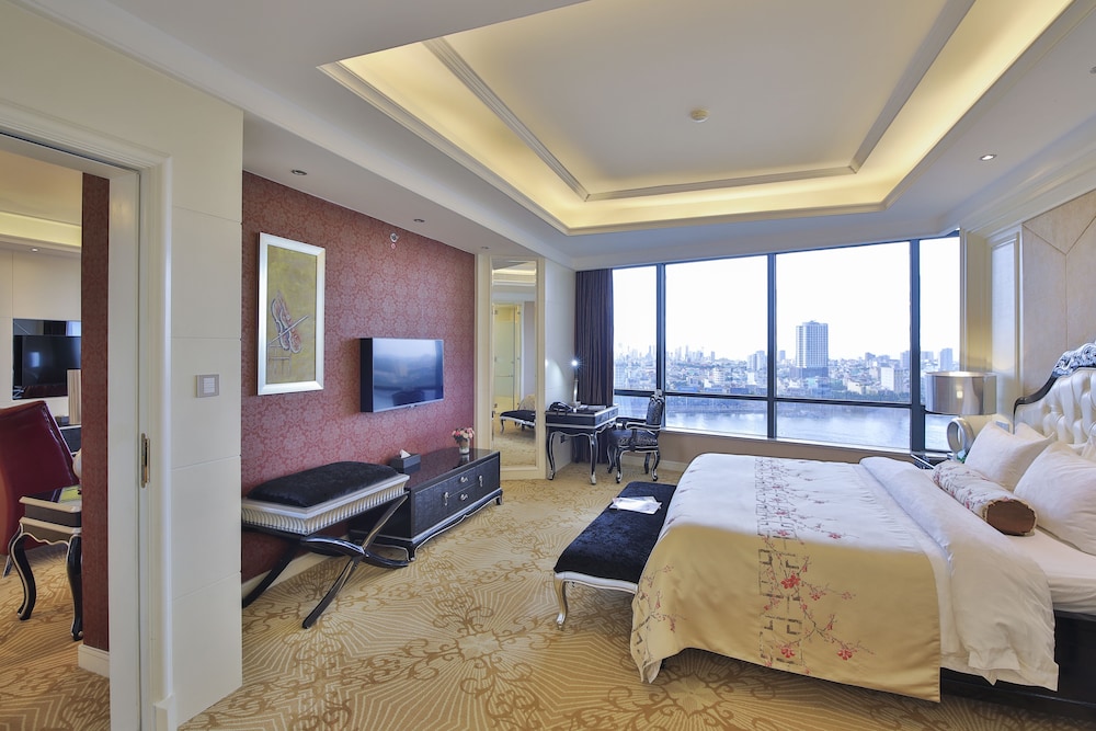 Brilliant Hotel 25/78