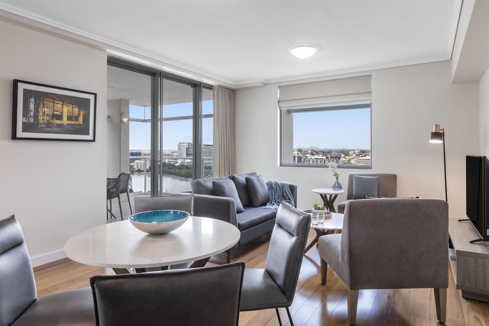 Oaks Brisbane Casino Tower Suites 29/50