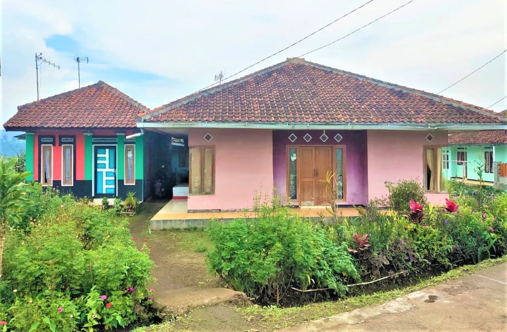Villa Lembang Bunda 1/18