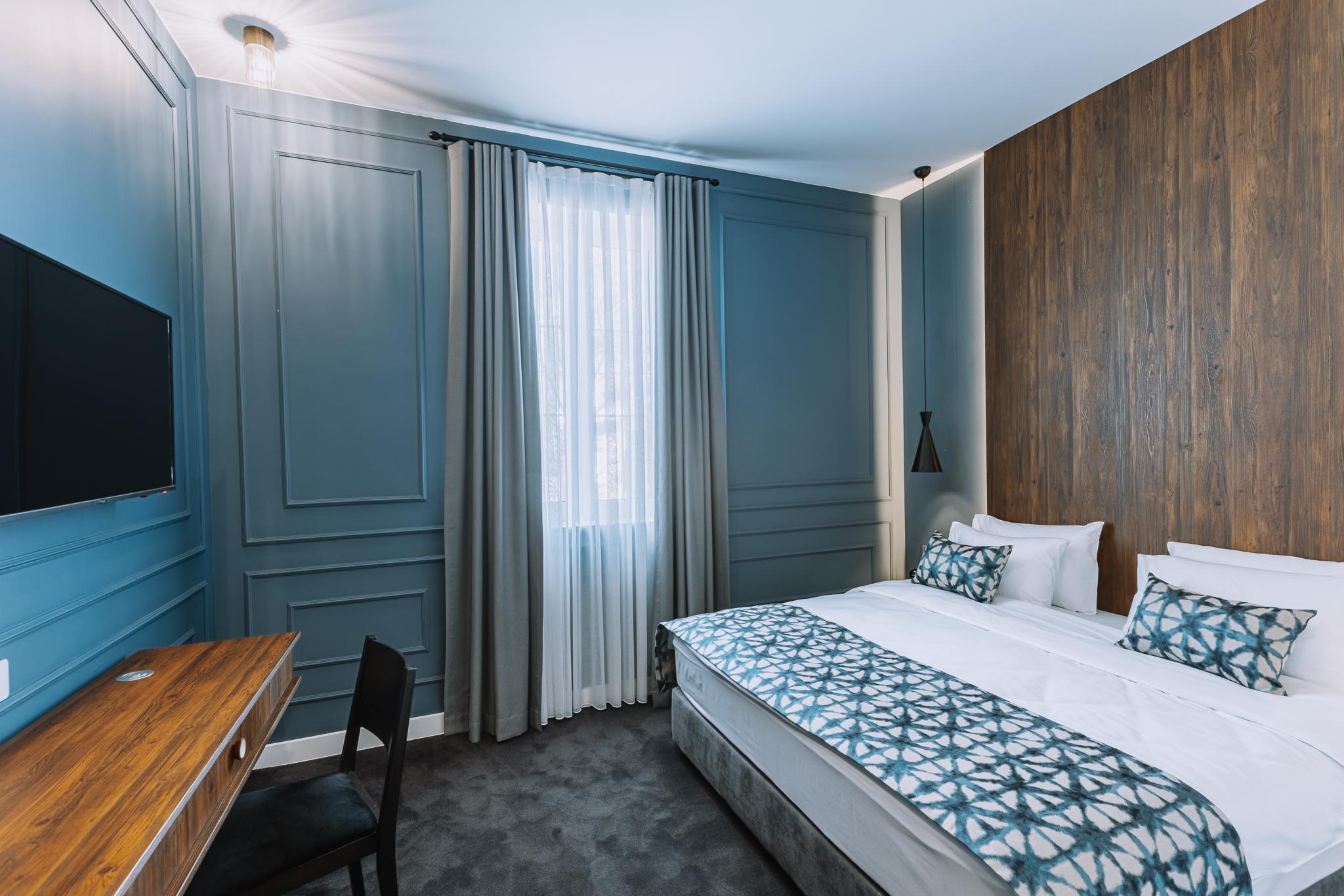 Double Room :