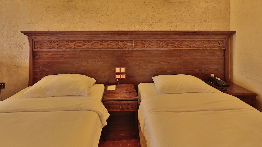 Burcu Kaya Hotel 12/39
