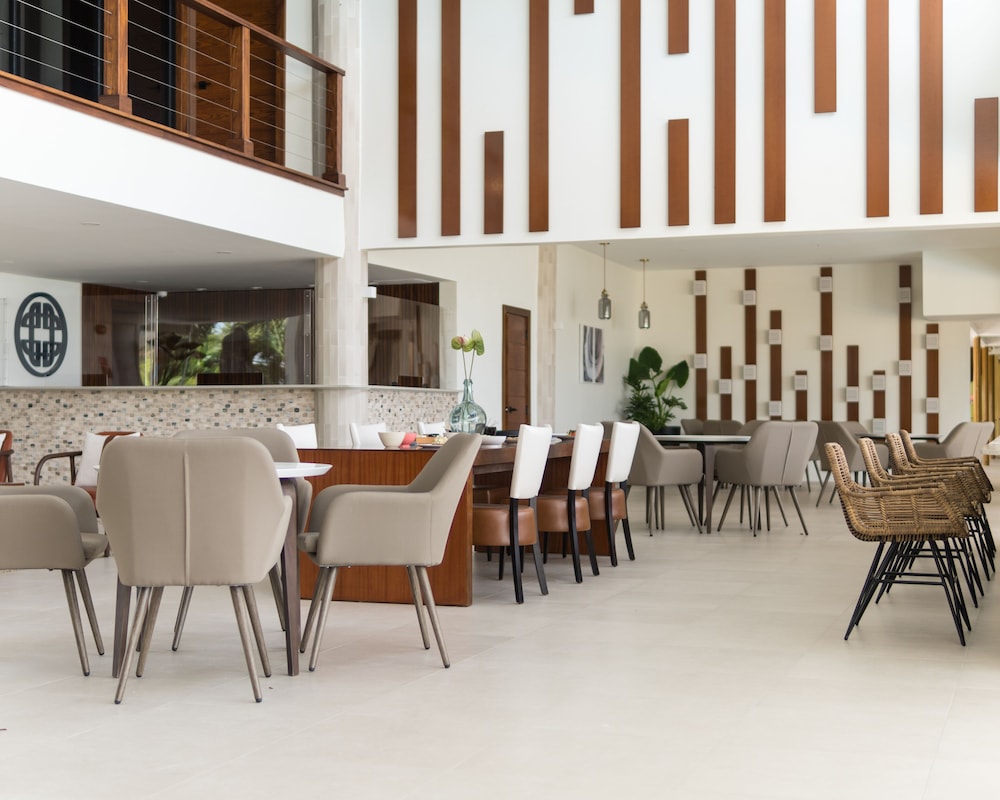 Cara Hotels Trinidad 33/44