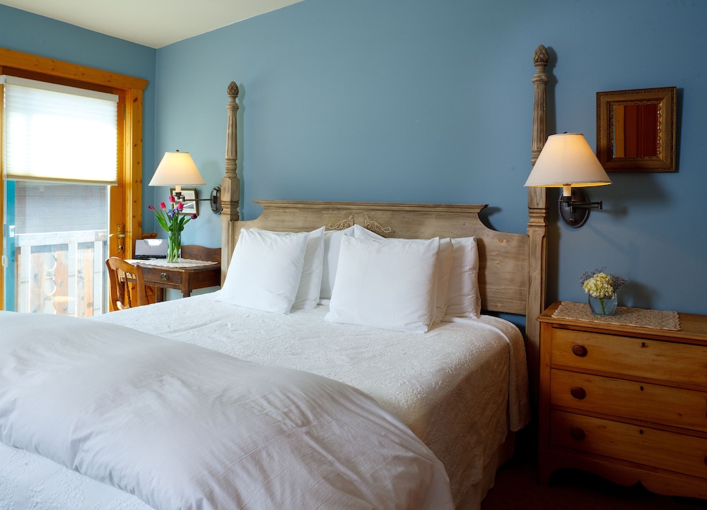 The Alpine House Lodge & Cottages 16/45