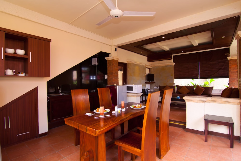 THE AWAN VILLAS 25/44