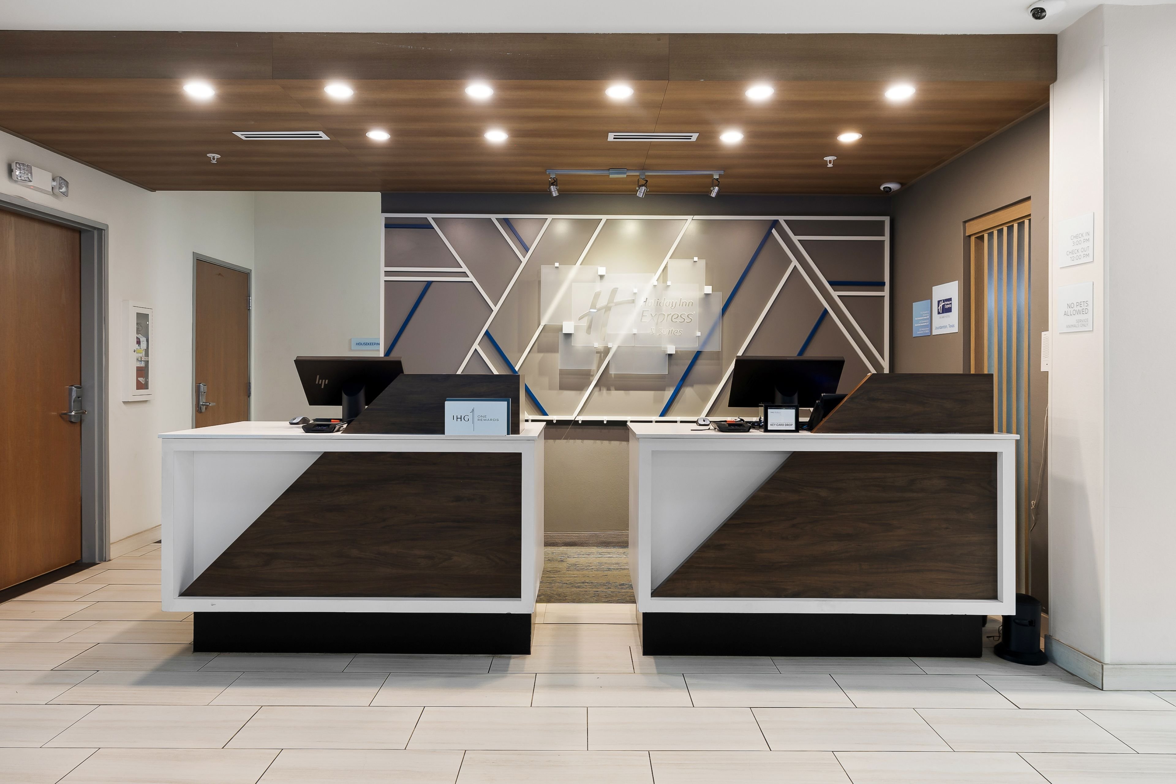 Holiday Inn Express Hotel And Suites Jourdanton Pleasanton 11/58