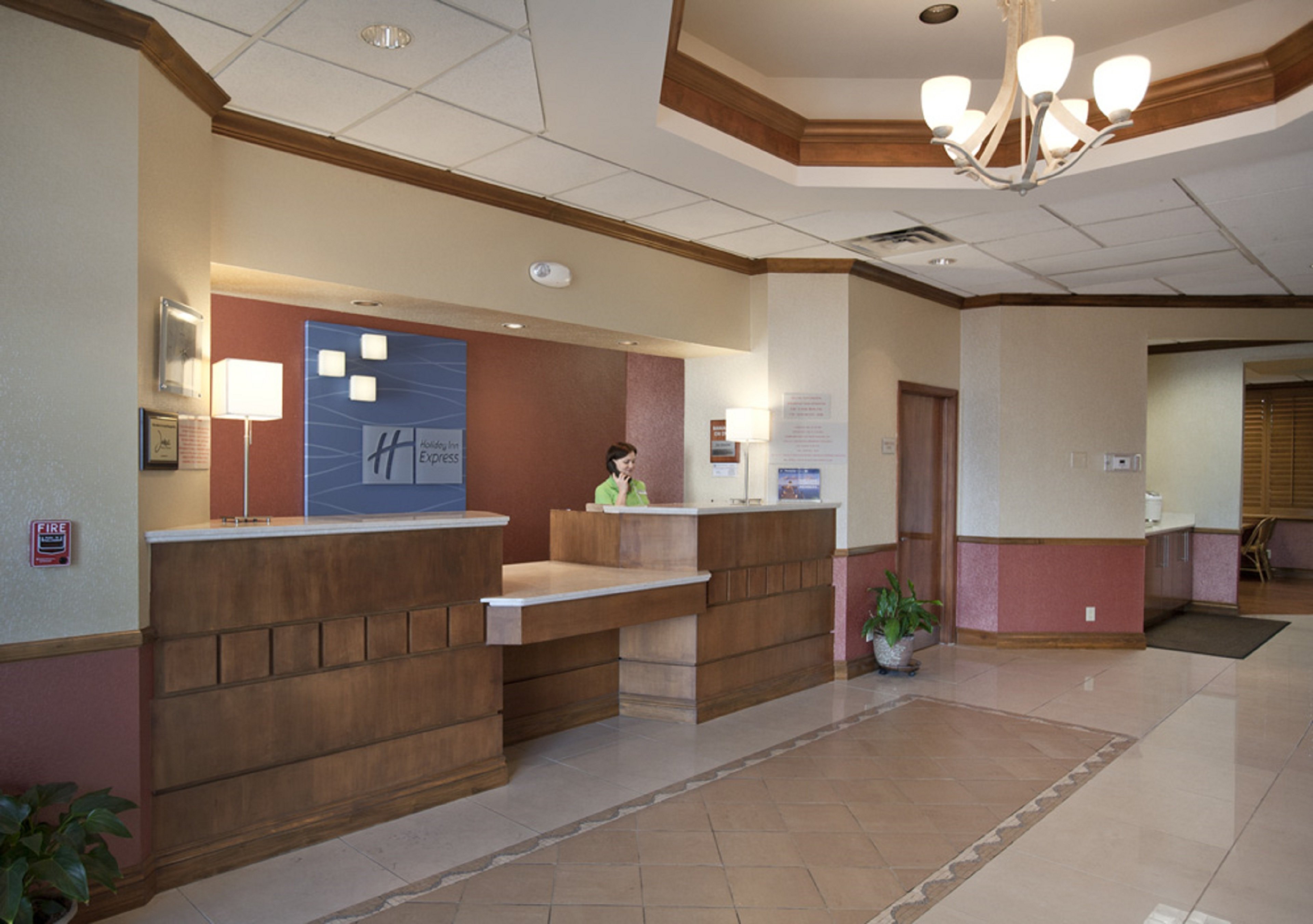 Holiday Inn Express North Palm Beach Oceanview 19/81